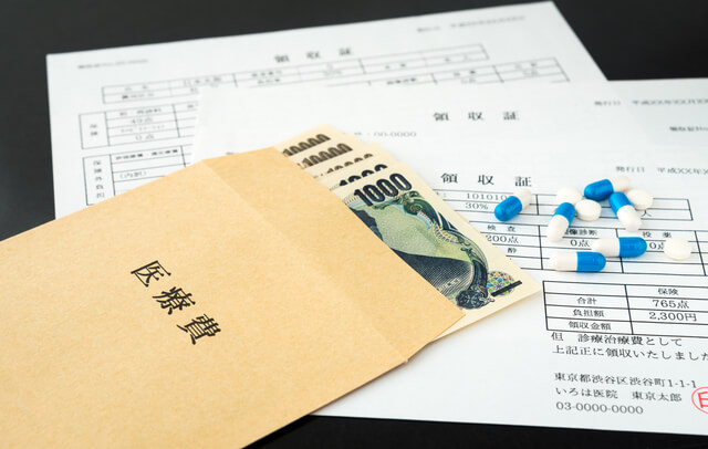 共働き世帯の医療費控除のやり方は?どちらが申告すれば得になる?のサムネイル画像